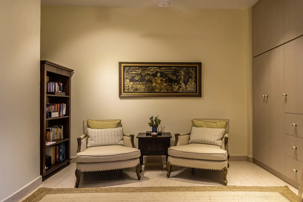 Beaverton Court sitting area1 condo interior design