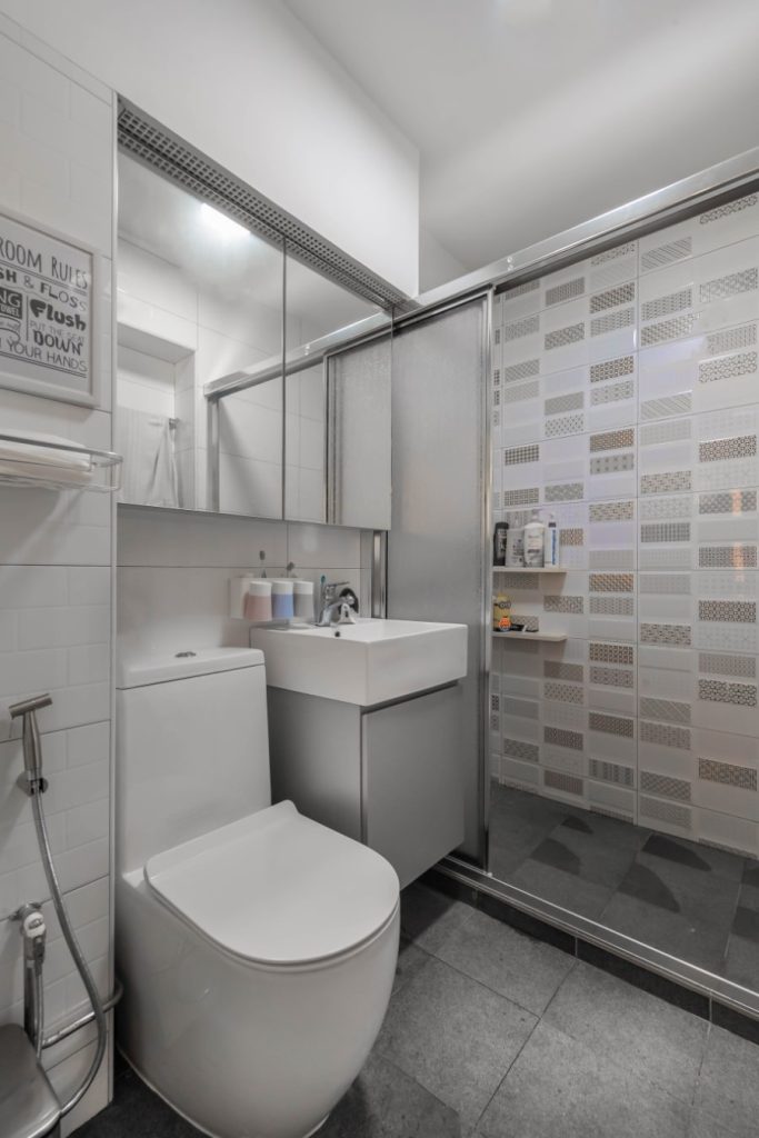 618 ang mo kio toilet, 5-Room HDB Resale